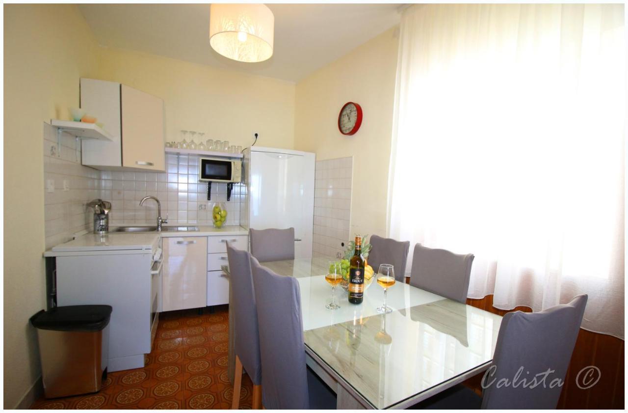 Apartman Smoljic 4+2 Primošten Eksteriør bilde