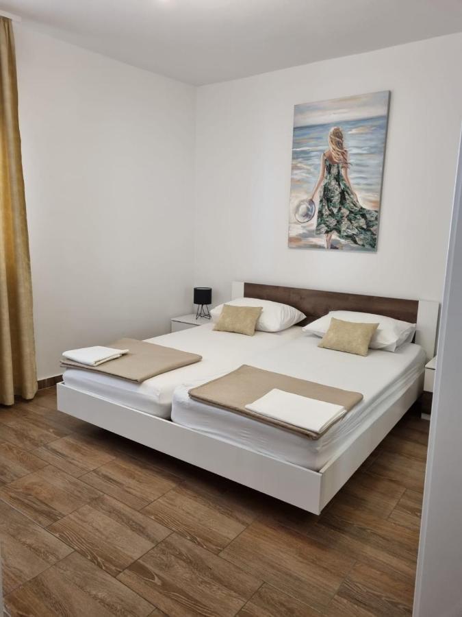 Apartman Smoljic 4+2 Primošten Eksteriør bilde